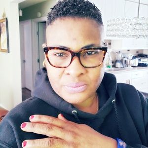 Meet your Posher, Abiola